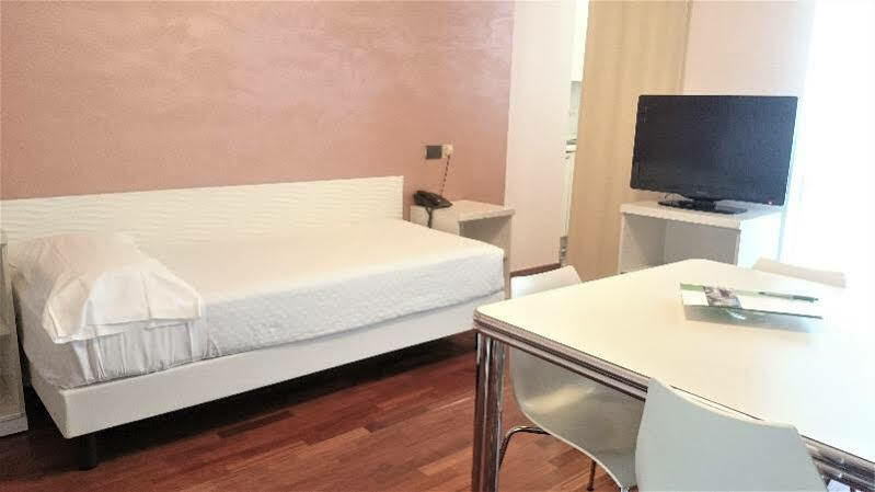 Uno 3* Turin